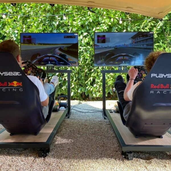 F1 Simulators - Racen & Borrelen